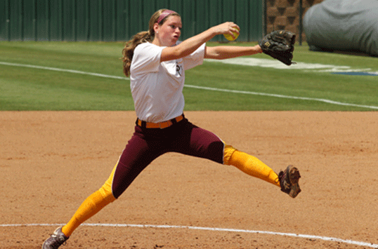 Johnson's Twirls Four-Hitter, Salisbury Edges St. Thomas 1-0 in NCAA Championship Opener